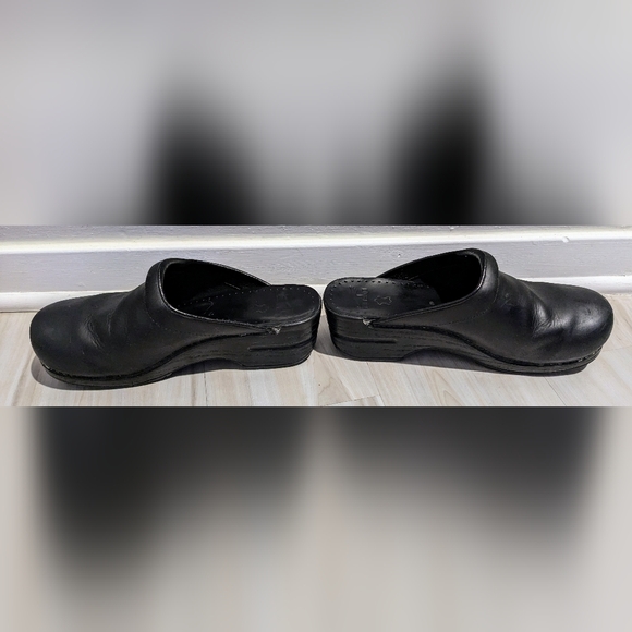 Dansko slip on clog - Picture 3 of 4